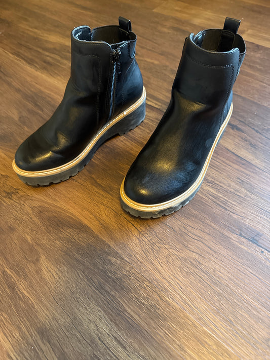 Sonoma Black Boots Great condition! - size Shoes - Kids 3