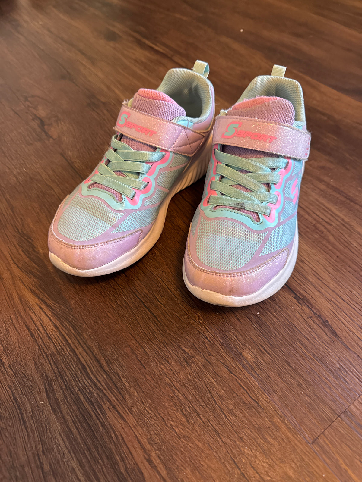 Skecher Sport Gym Shoes Used for indoor gym - size Shoes - Kids 2