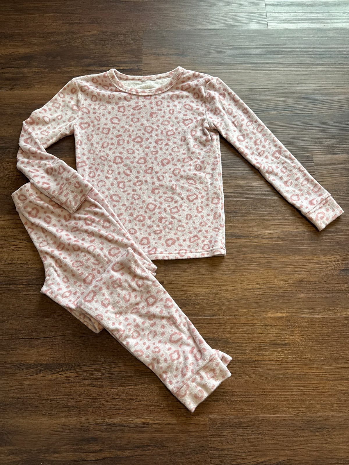 C&J soft fleece PJ Pink leopard print - size Youth - 8 (M)
