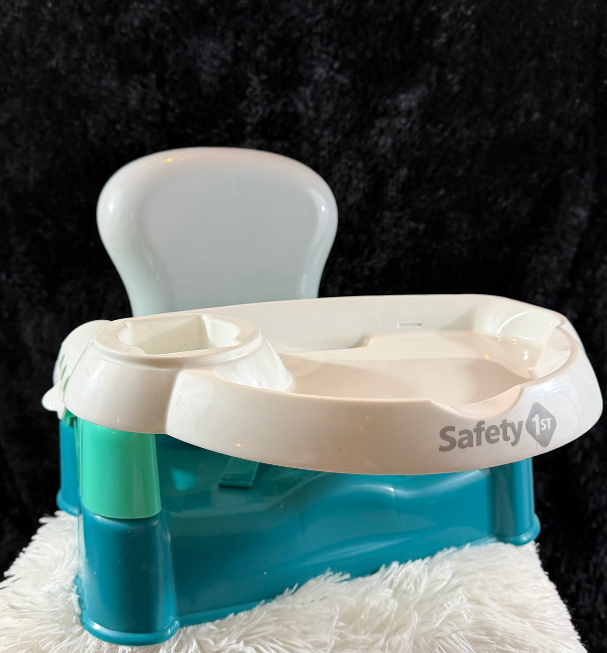 Safety 1st Easy Care Swing Tray Booster Seat