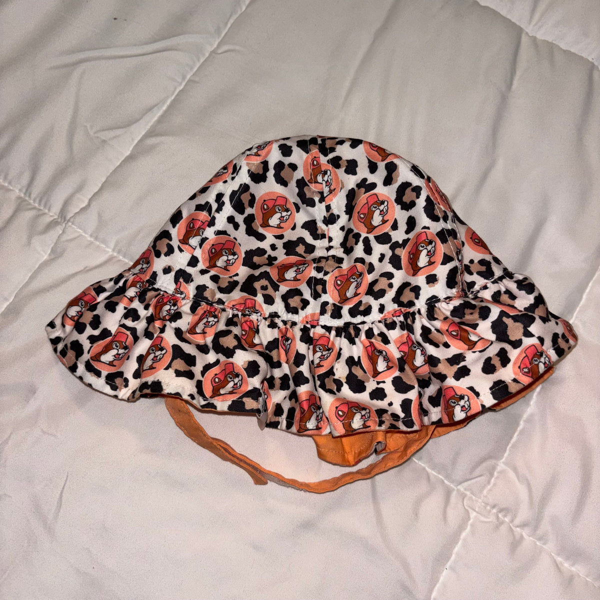 Infant sun hat w/ straps