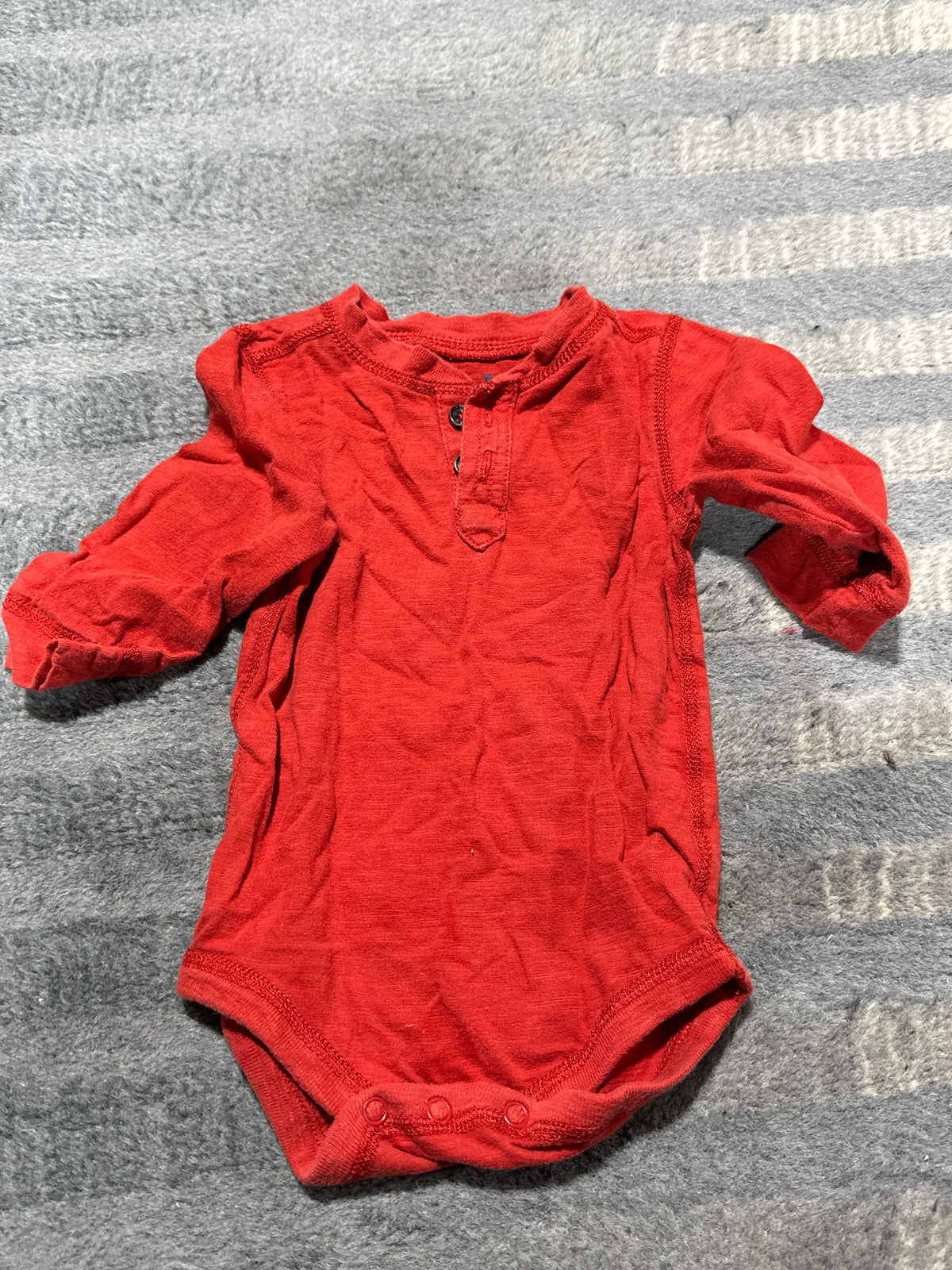 Red long sleeve onesie - size Month - 6-9 / 9M