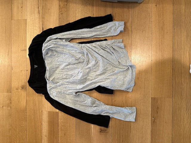 2 Nursing LS tops Gap- Black & Gray - size Women - M (8/10)