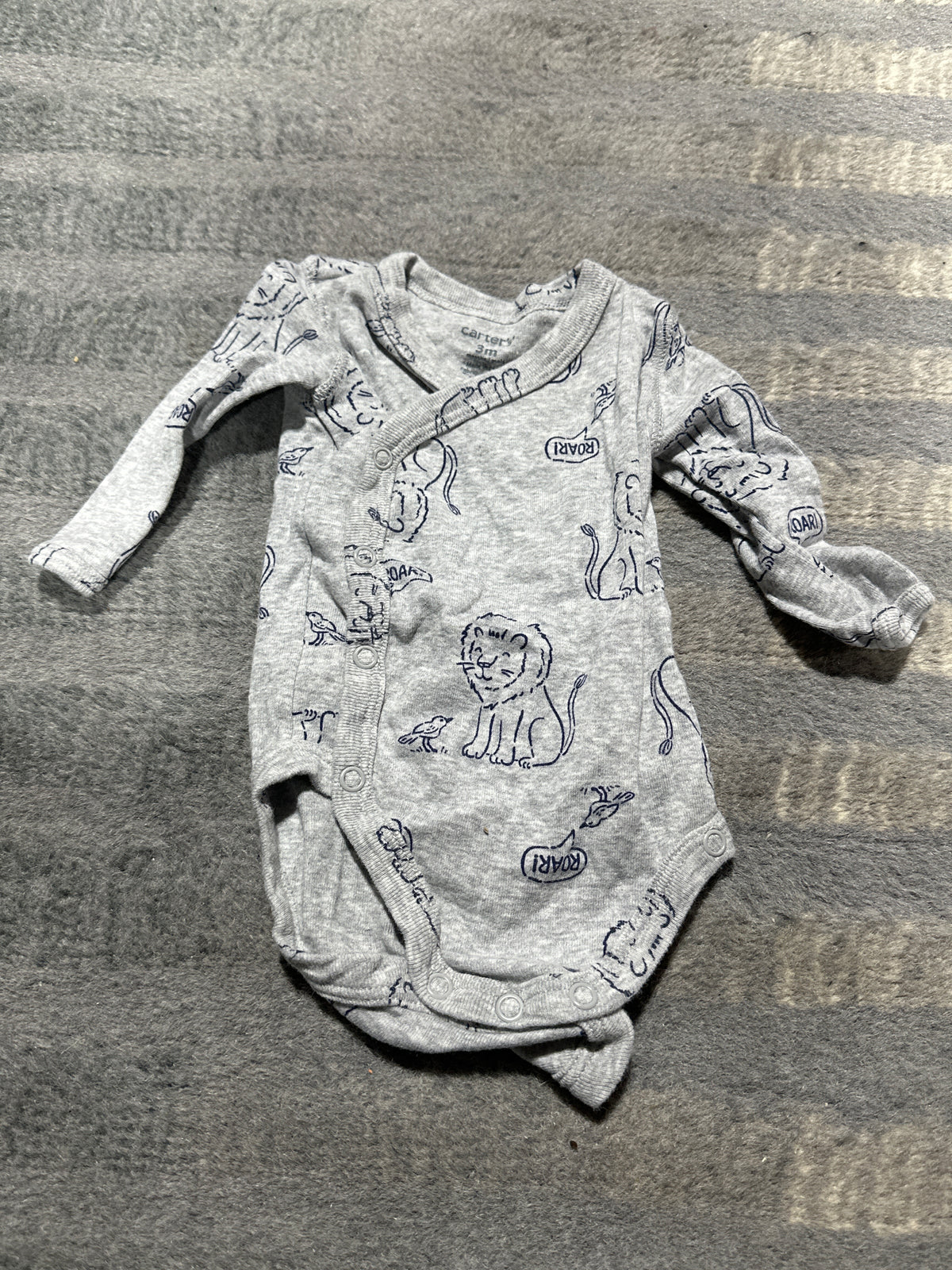 Long sleeve lion onesie - size Month - 0-3 / 3M
