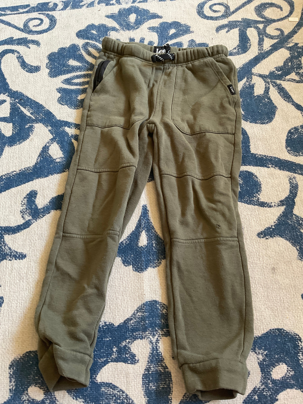 LEE armygreen sweatpants - size Youth - 5 (XS)