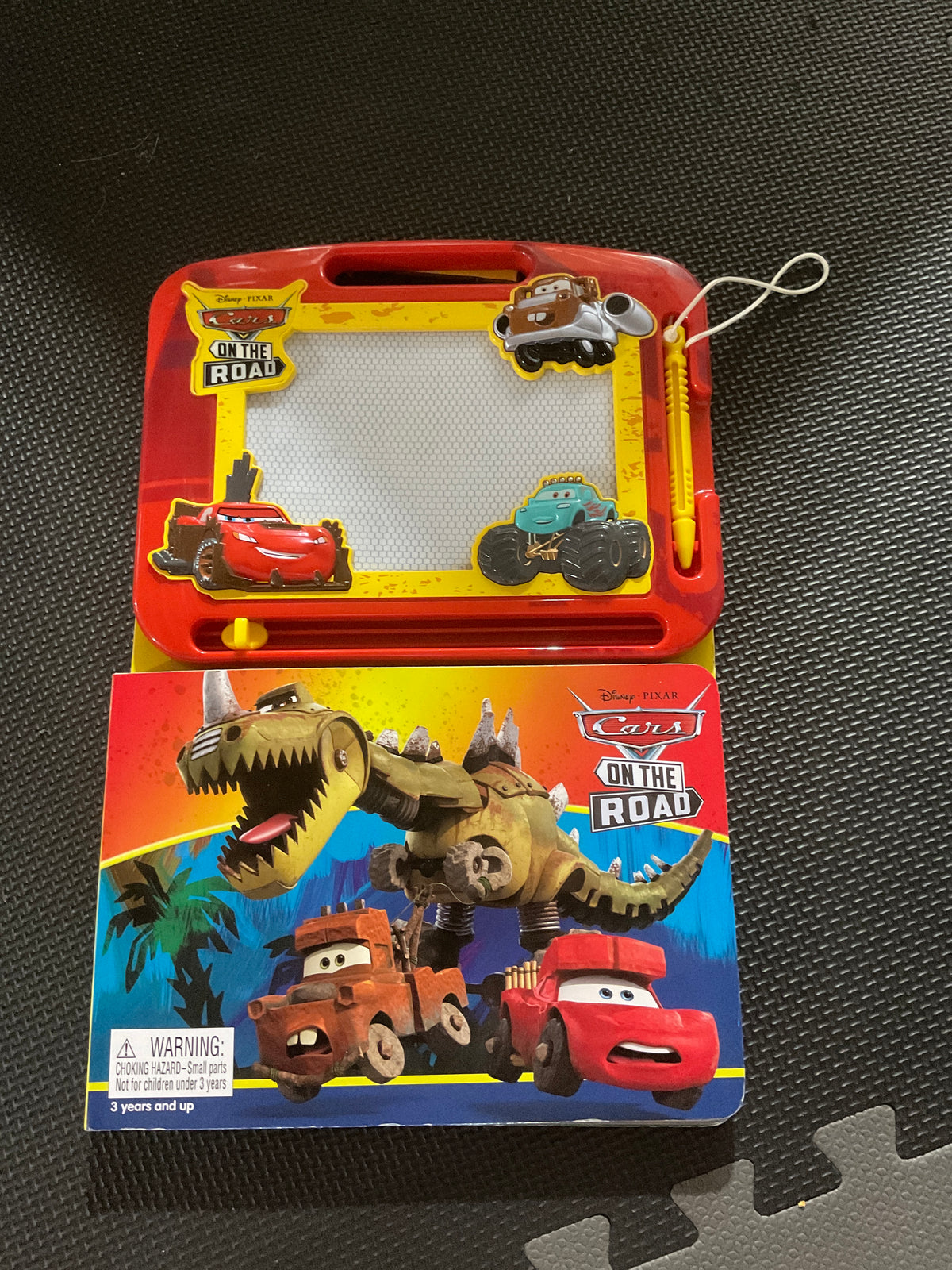 CarsOnTheRoad magnet drawing book
