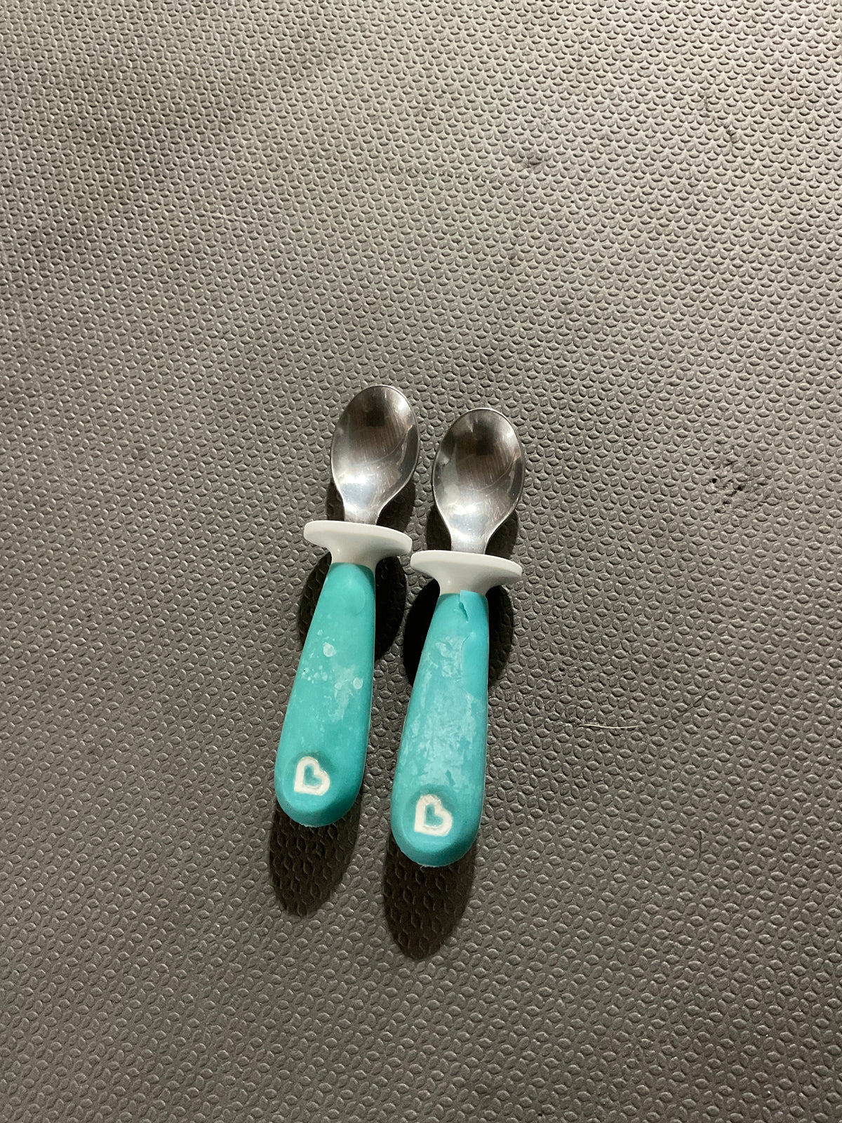 2 Munchkin metal spoons