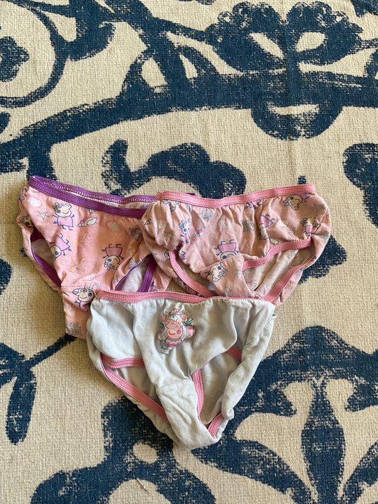 3 PEPPA underwear - size Toddler - 4T