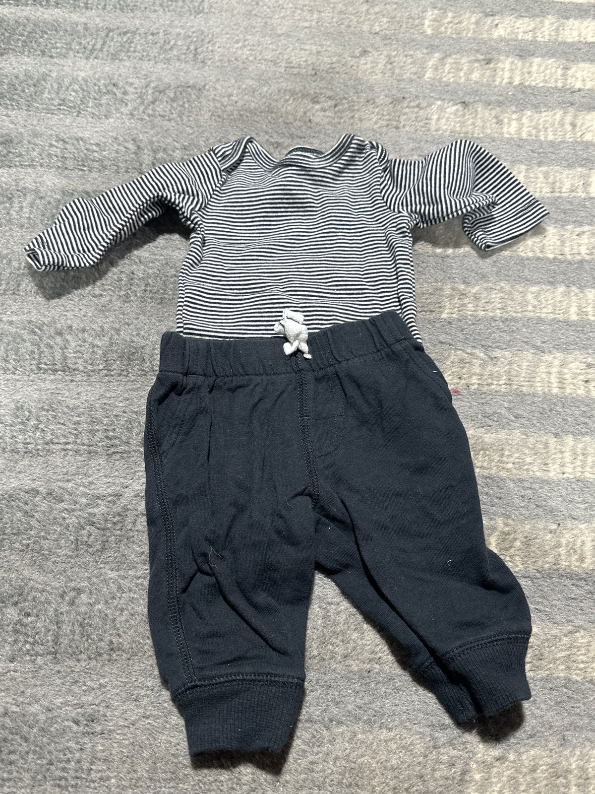 Long sleeve stripped onesie w/ black pants - size Month - 0-3 / 3M