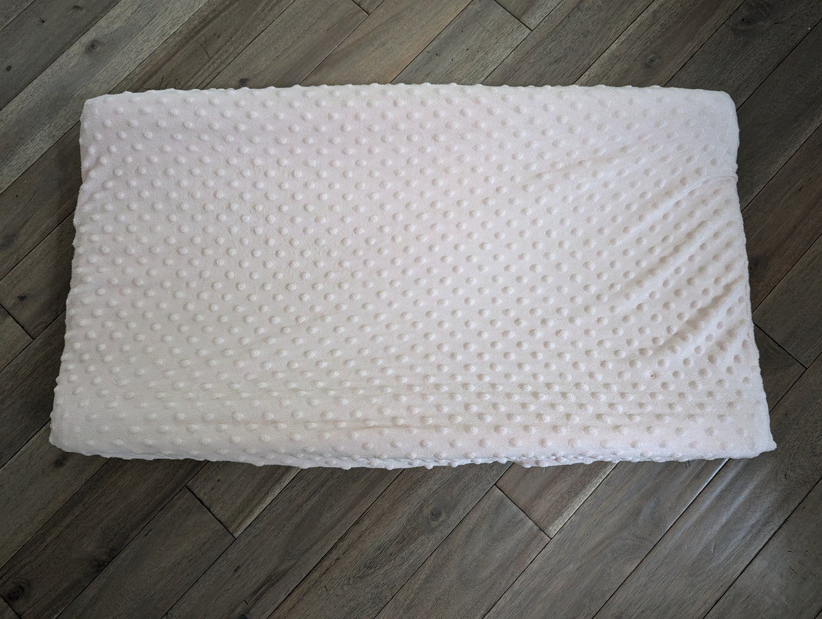 Pink changing pad cover: Peanutshell