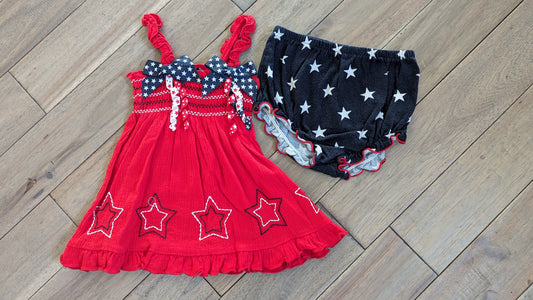 4th of July outfit Top & shorties - size Month - 9-12 / 12M