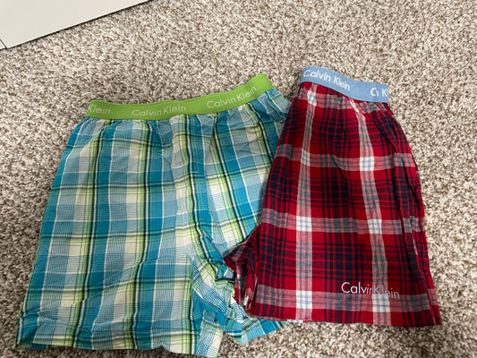 Calvin Klein boxers (2) New w/o tags 6/7(M) - size Youth - 6 (S)