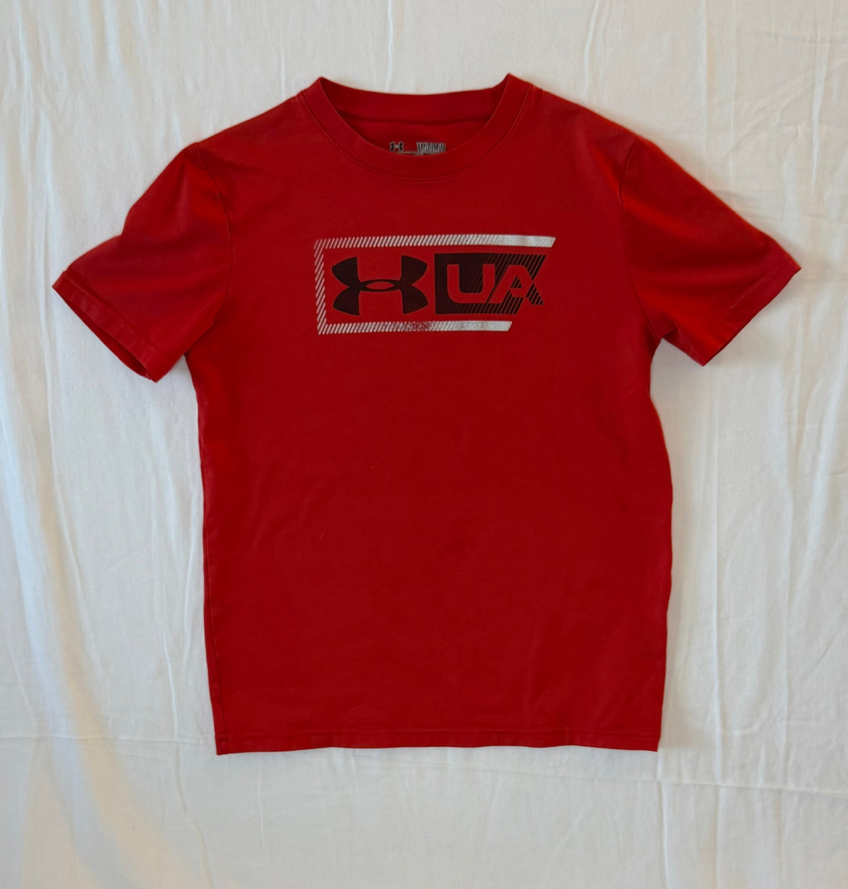Under Armour red T-shirt. - size Youth - 8 (M)