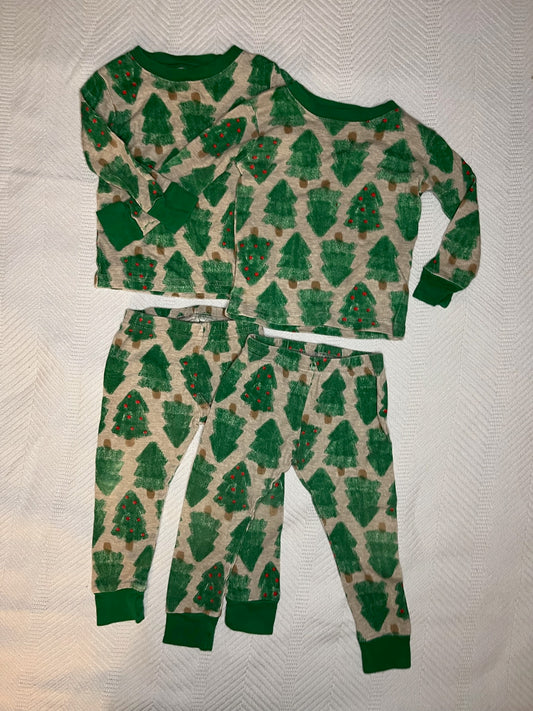 Twin Christmas Tree PJs 2 Sets, 18M, Cotton VGUC - size Month - 12-18 / 18M