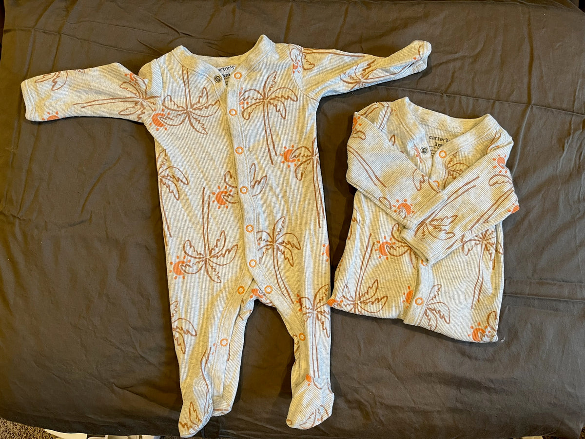 Palm Tree Footed Pajamas Qty 2, VGUC, snaps - size Month - 0-3 / 3M