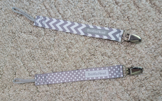 VGUC BooginHead Pacifier Clips 2 Pieces