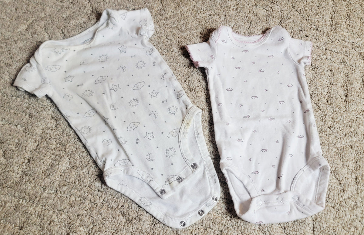 GUC Carters 6m SS Onesies - size Month - 3-6 / 6M