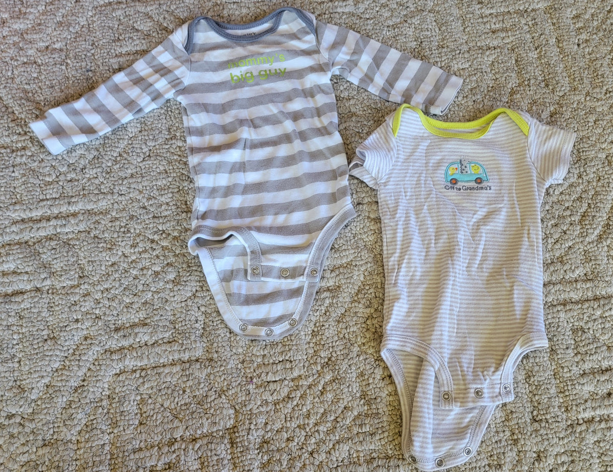 GUC Carters 6m Onesie Lot LS and SS - size Month - 3-6 / 6M