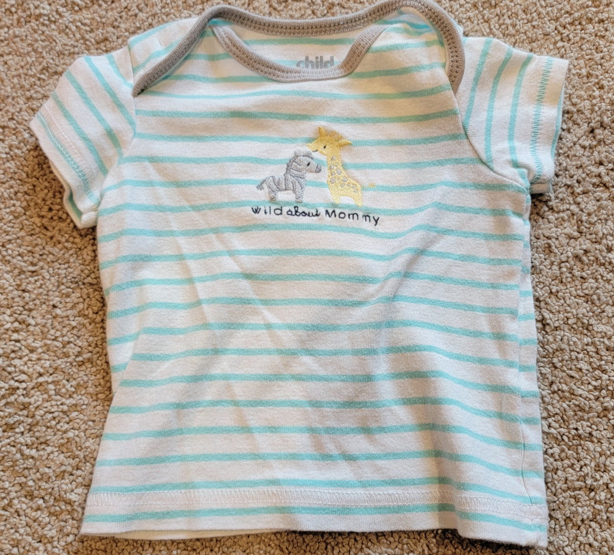 VGUC Carters 3-6m Mommy Tshirt - size Month - 3-6 / 6M