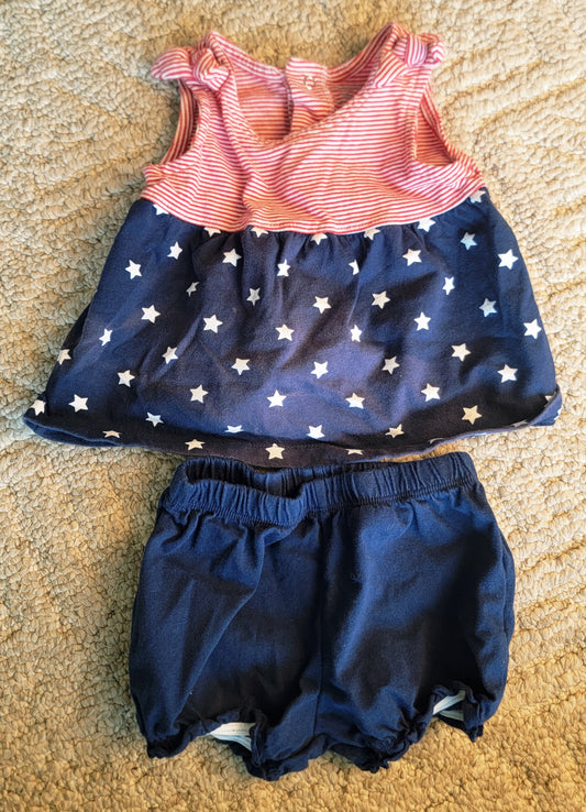 VGUC Carters 18m 4th of July Outfit - size Month - 12-18 / 18M