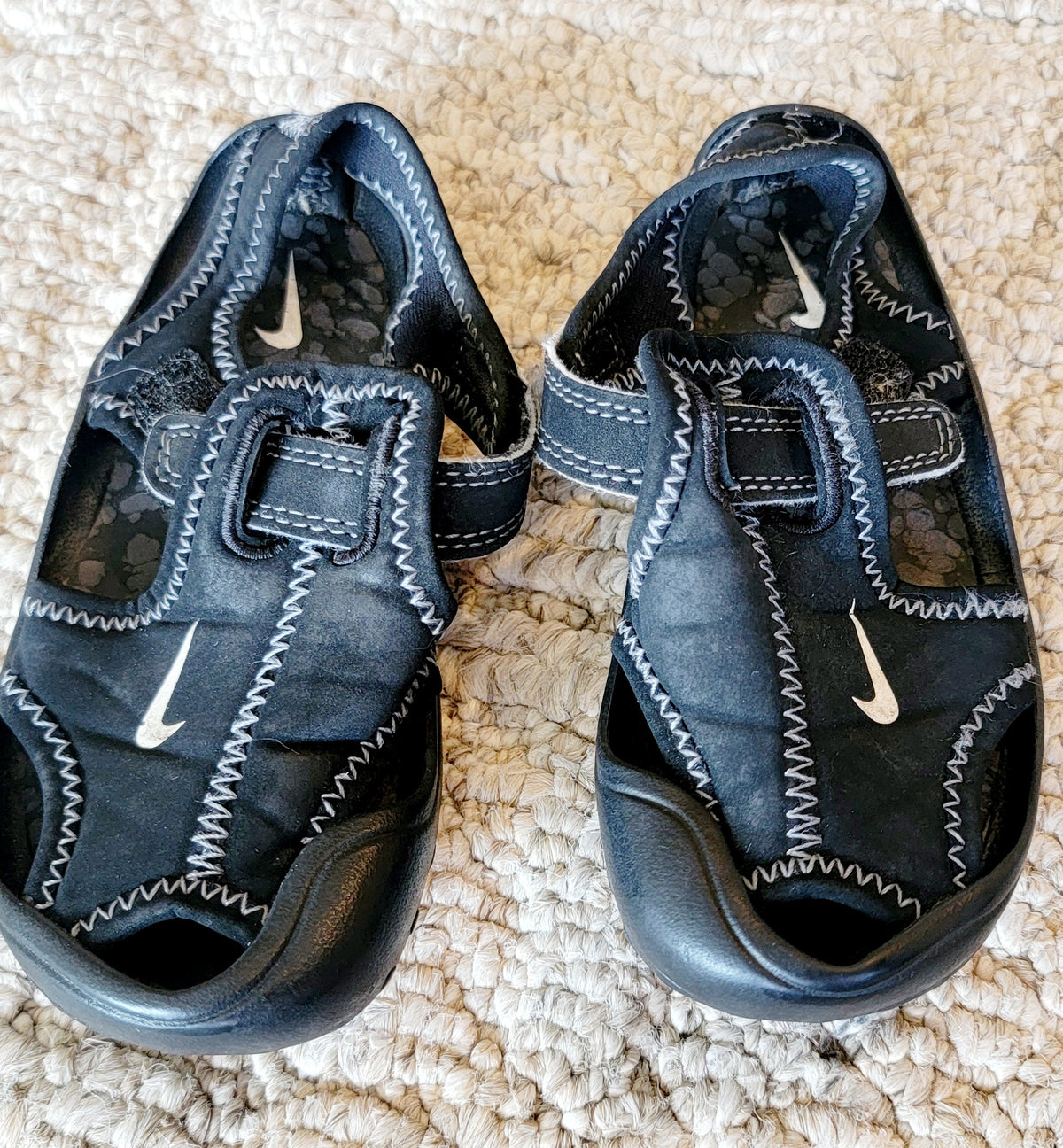 GUC Nike Sandle Water Shoe Size 7