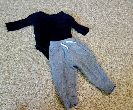 VGUC 6-9m LS Black and Gray Outfit - size Month - 6-9 / 9M