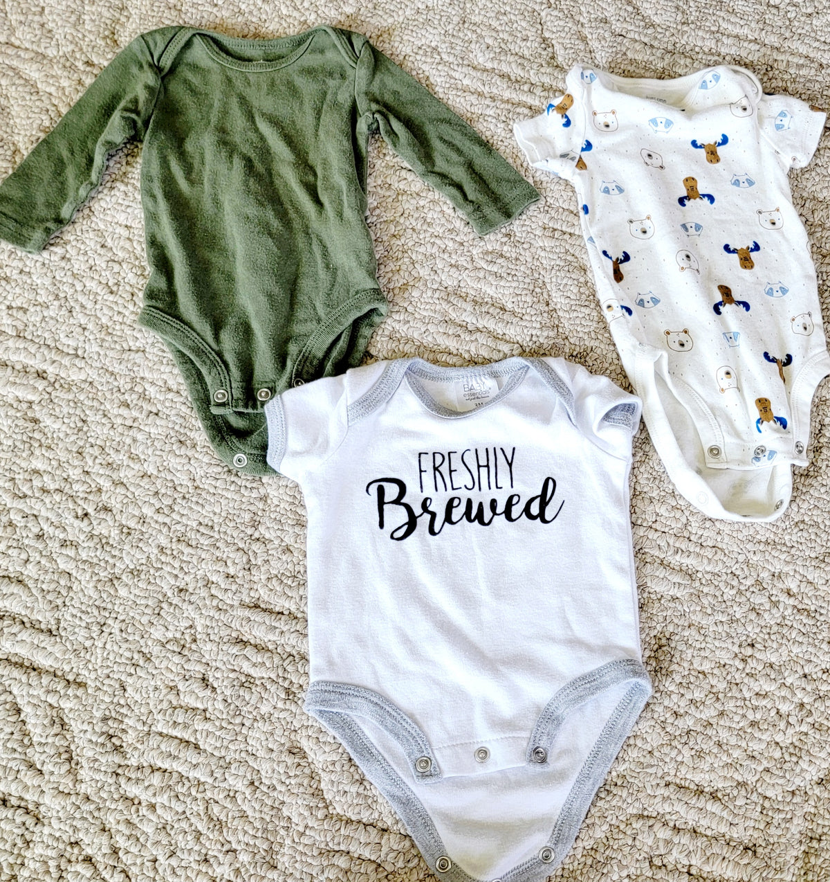 GUC Misc Brand 3m SS LS Onesie Lot - size Month - 0-3 / 3M