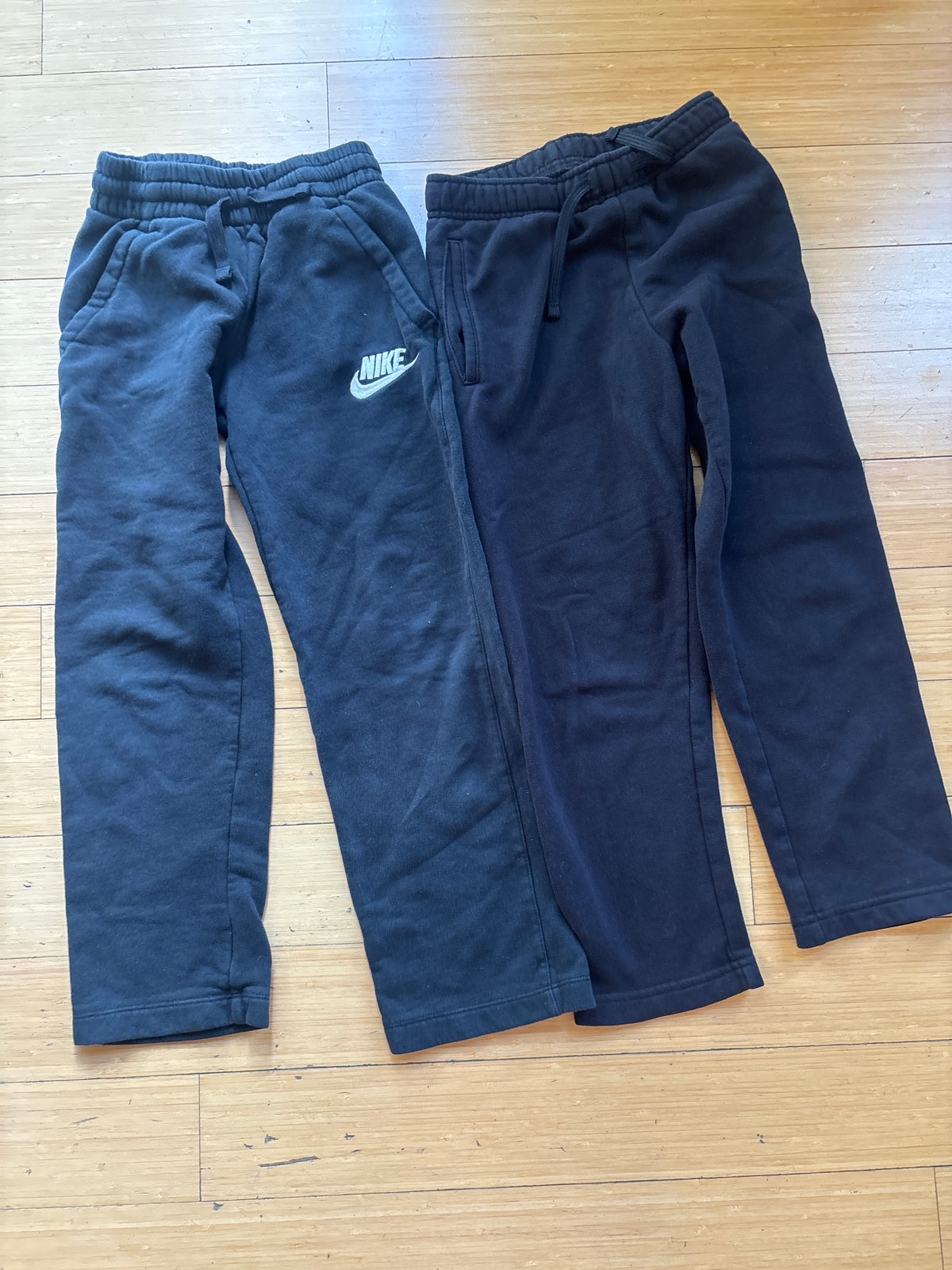 Size Small boys pants GUC, black - size Youth - 7 (S)