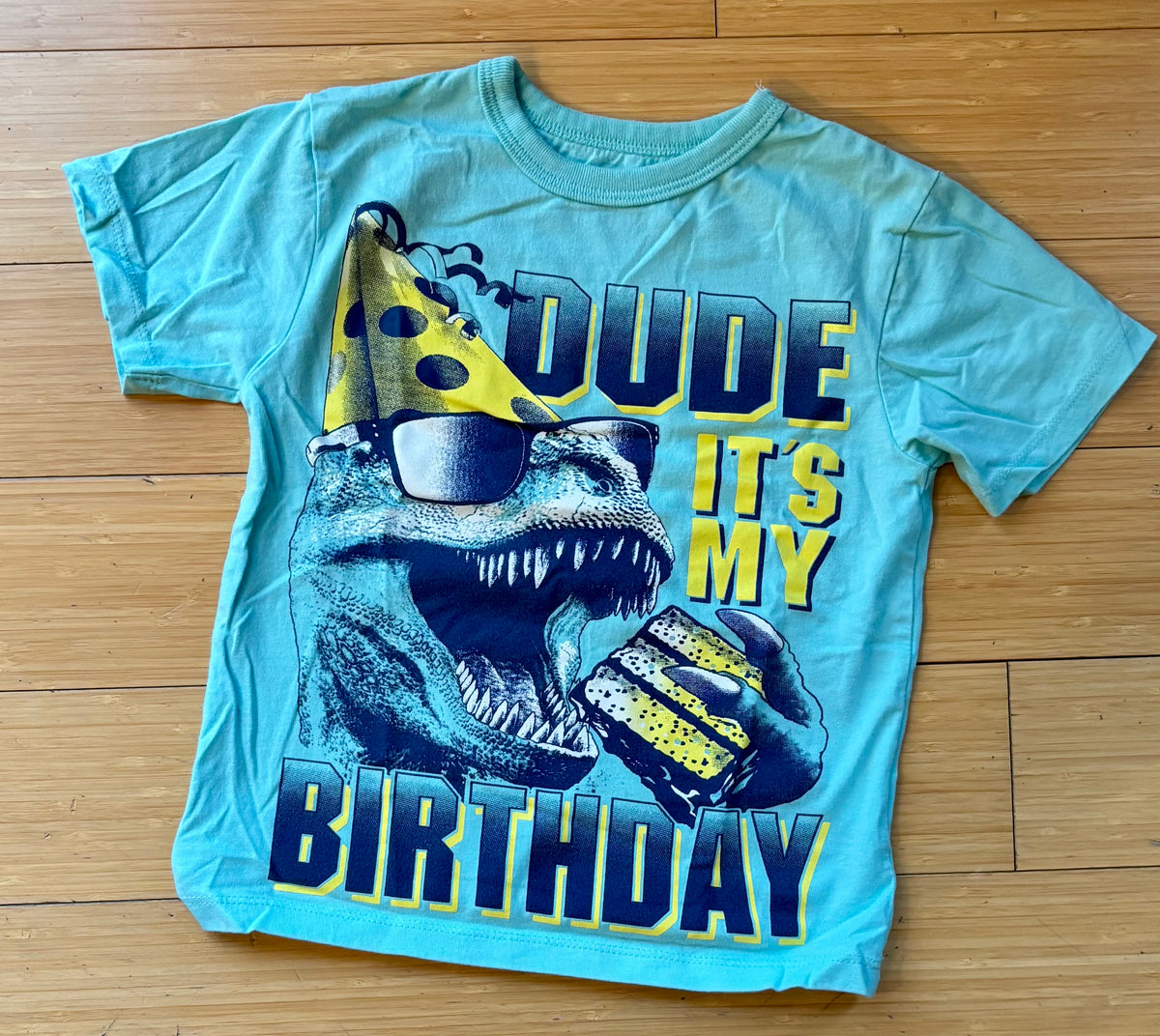 XS-4 birthday tee GUC - size Youth - 4 (XS)
