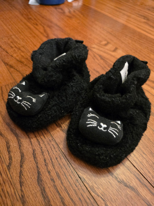 Black cat booties, twelve months