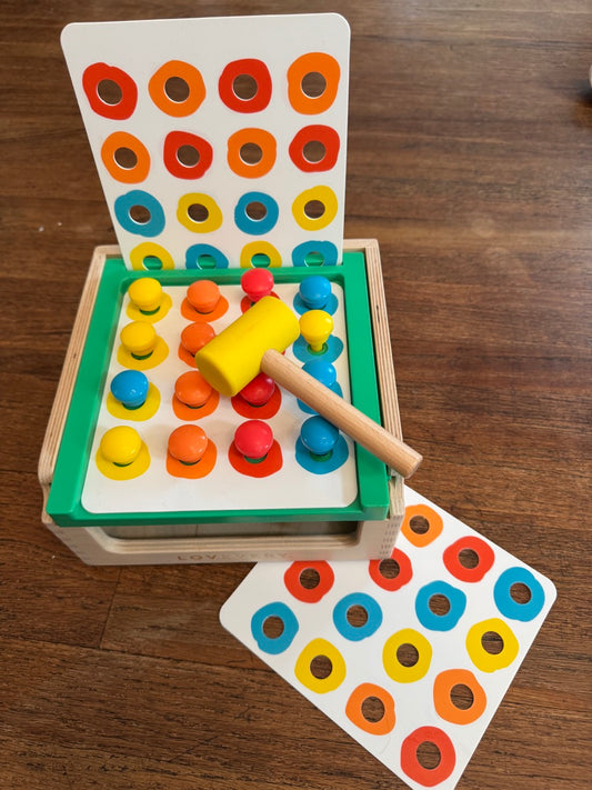 Lovevery Color Match Pegs, Hammer Incl.