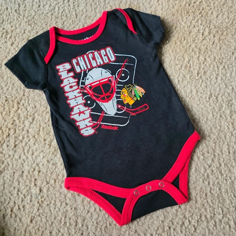 Chicago Blackhawks Bodysuit - size Month - 3-6 / 6M