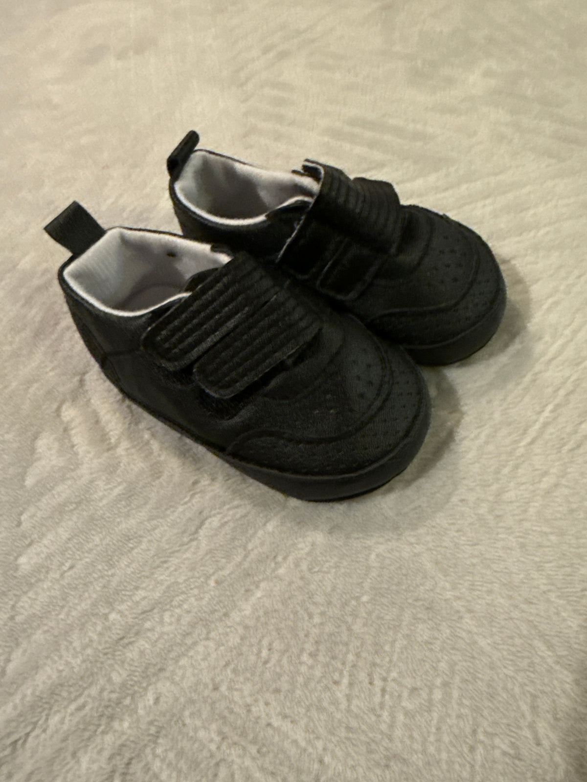 Black Velcro Shoes - size Shoes - Baby 2 / 3-6 mo