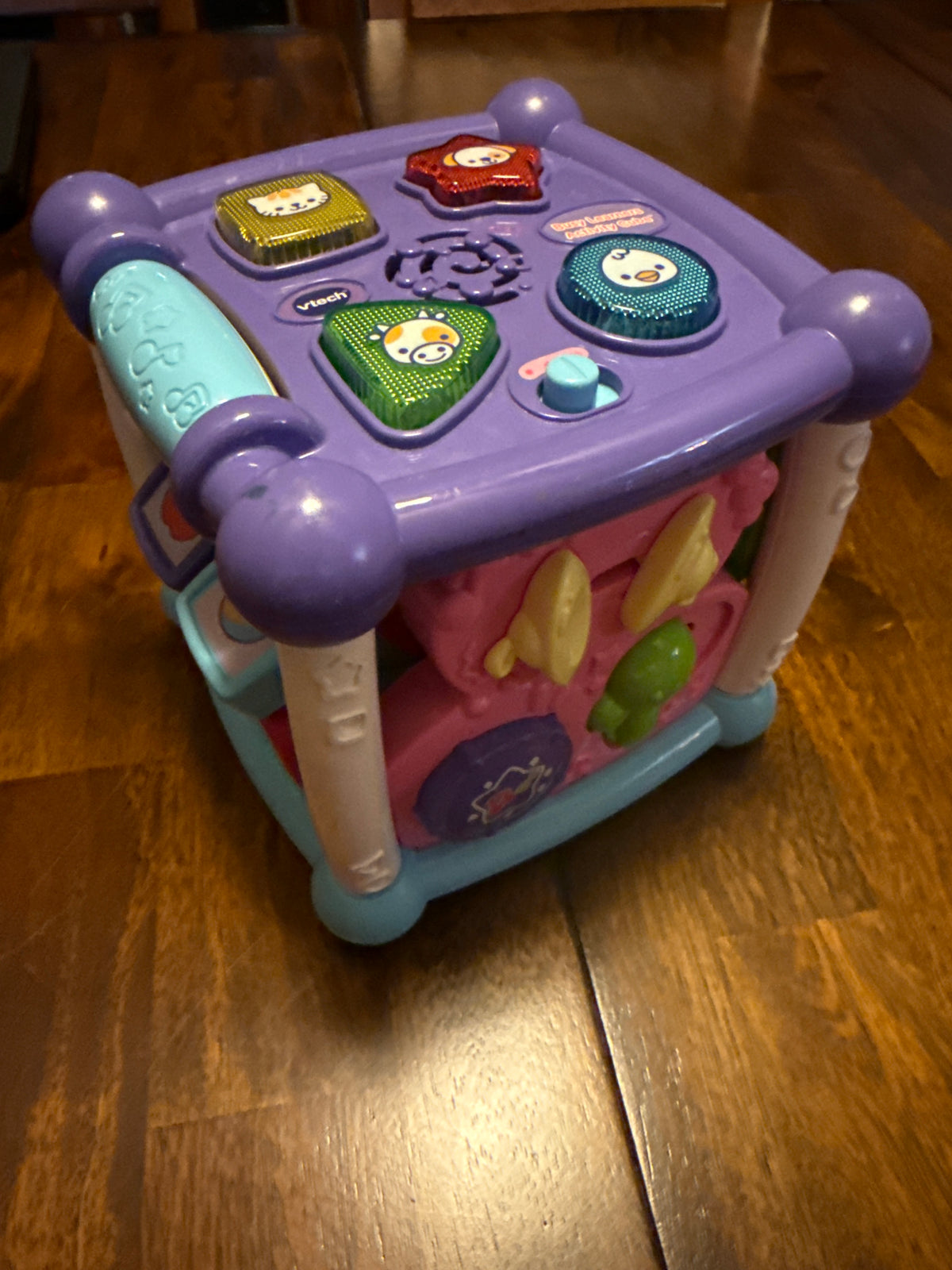 V-Tech Activity Cube Busy Learners