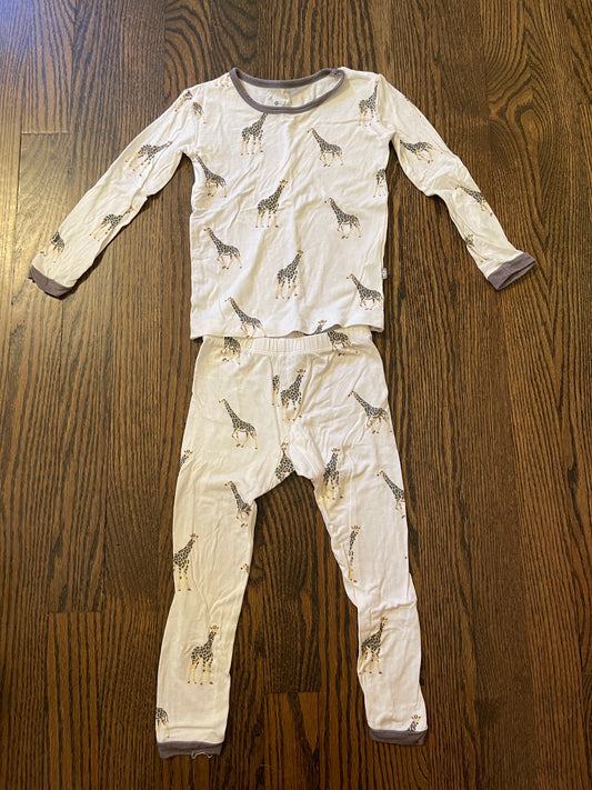 2pc Kyte Giraffe PJs Like New - size Toddler - 2T