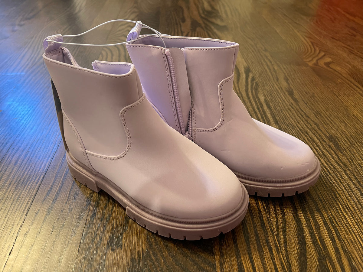 NWT Purple Boots - size Shoes - Toddler 11