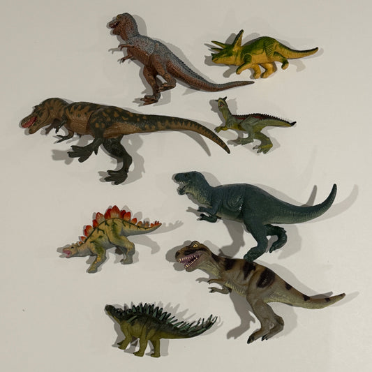 8 Plastic Dinosaurs 4 Medium / 4 Small