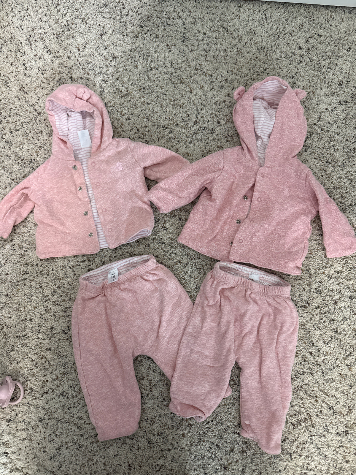 0-3 sweater / pants set NWOT - size Month - 0-3 / 3M