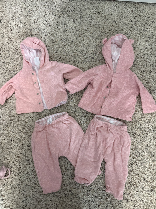 0-3 sweater / pants set NWOT - size Month - 0-3 / 3M