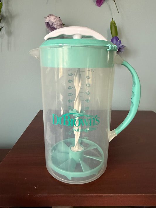 Formula Mixing Pitcher Dr. Brown