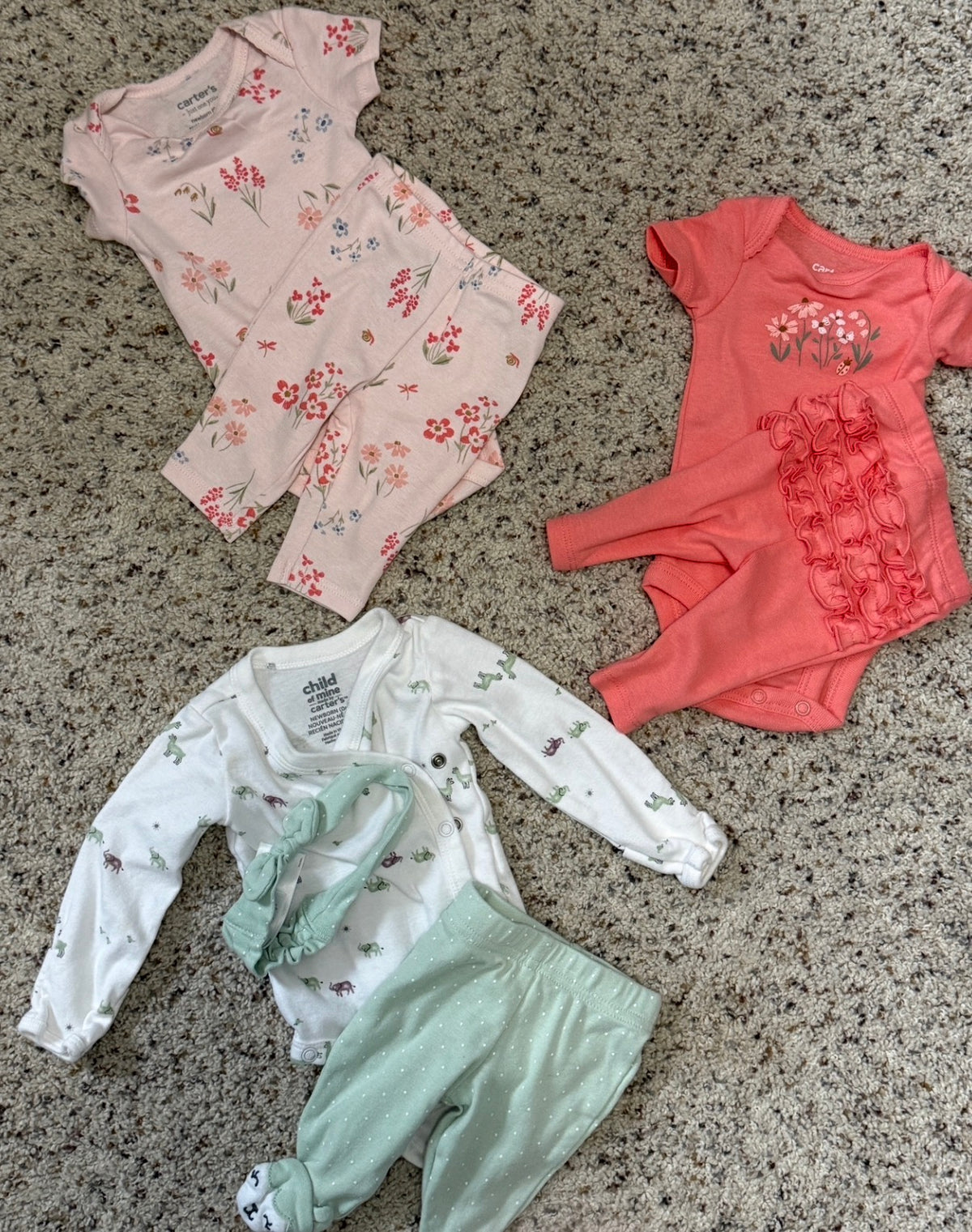3 NB outfit Bundle - size Month - Newborn