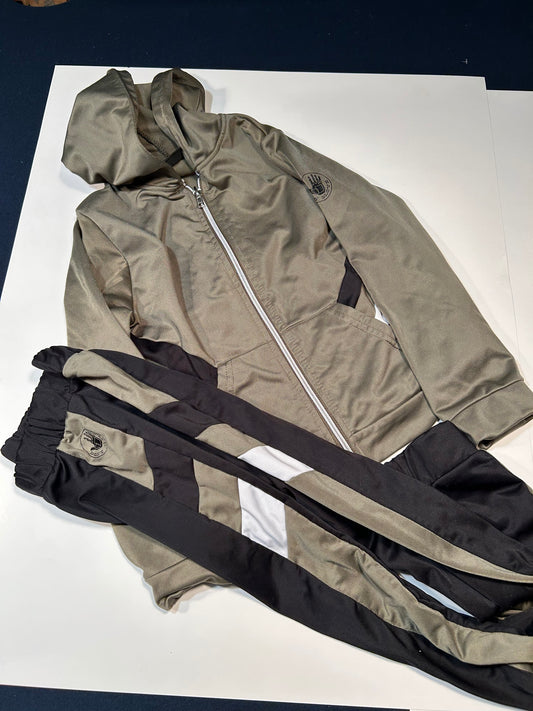 EUC. Body Glove tracksuit - size Youth - 7 (S)