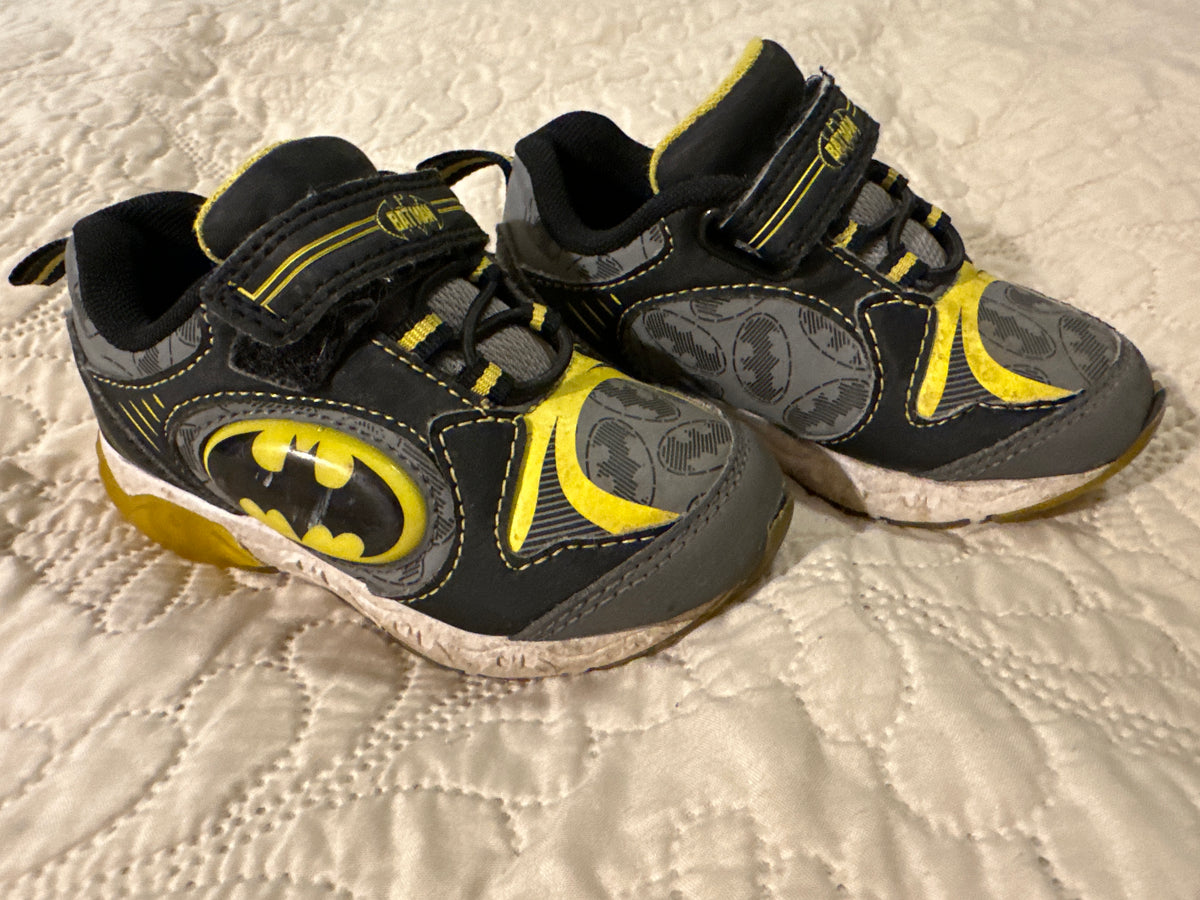 Batman shoes Good cond - size Shoes - Toddler 7