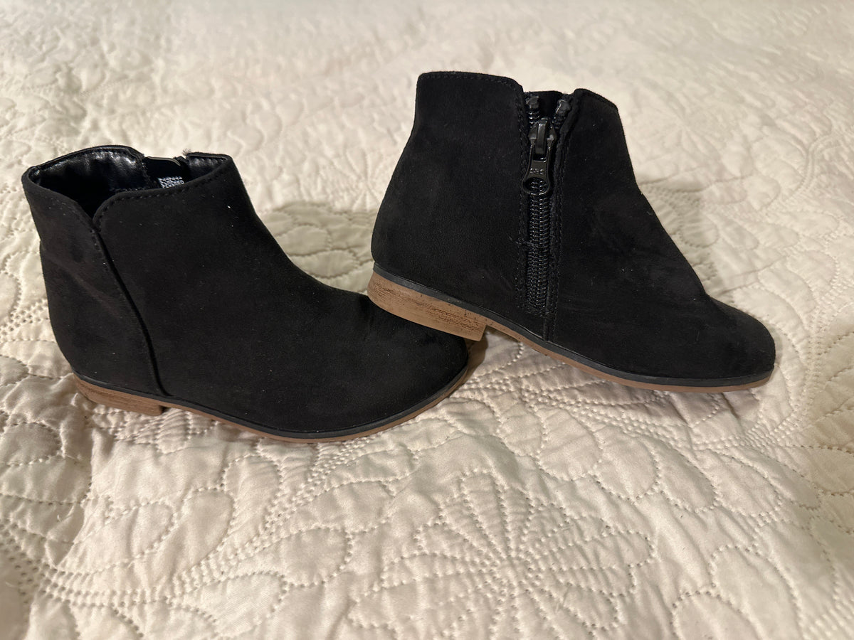 Cat & Jack Black half boot - size Shoes - Toddler 10