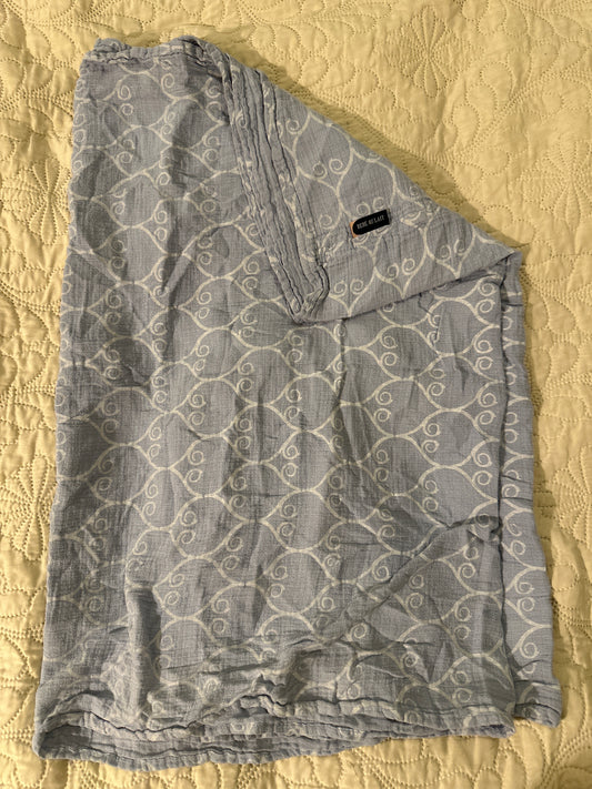 Nursing scarf/wrap Bebe au lait