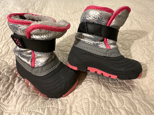 Thinsulate boots Snow boots - size Shoes - Toddler 6