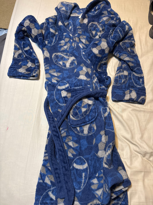 12/14 soccer robe GUC - size Youth - 12 (L)