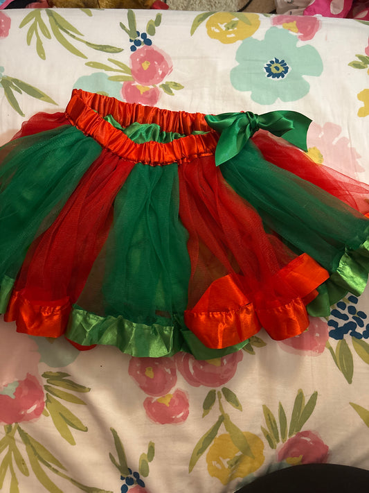 Christmas skirt. Size 4/5 - size Youth - 5 (XS)
