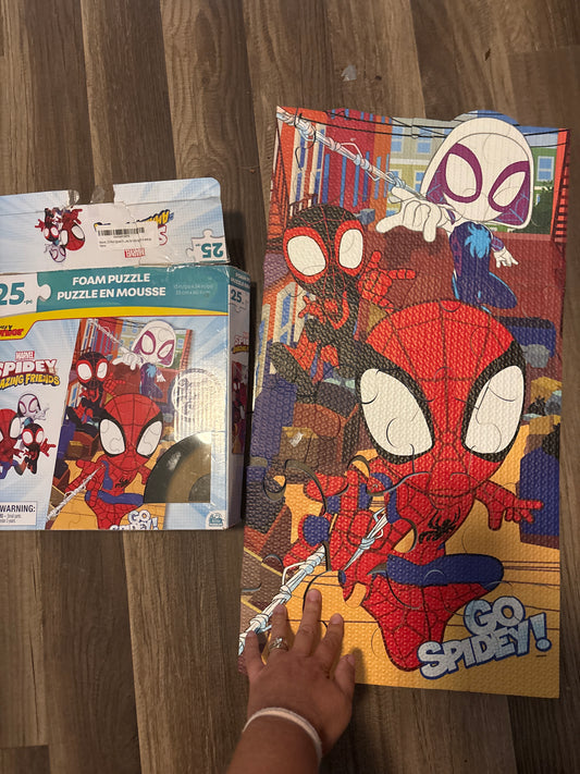 Spider-Man puzzle. Toddler 25 piece