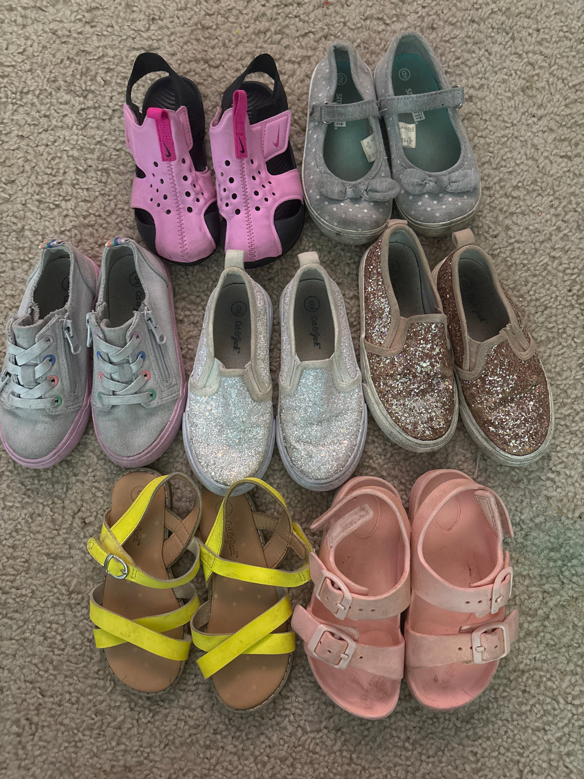 7 pairs of shoes. Some dirt and wear - size Shoes - Toddler 9